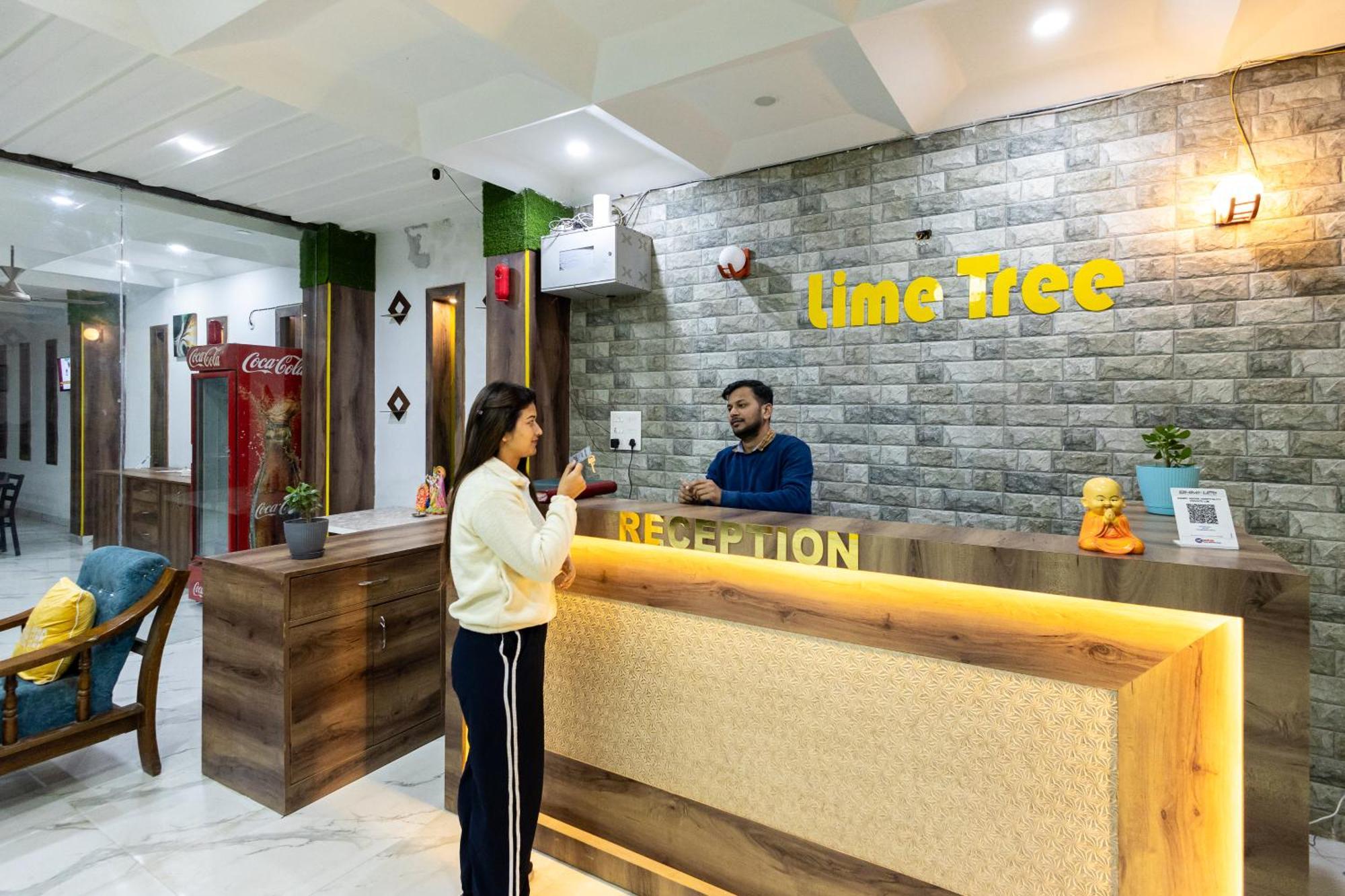 Lime Tree Hotel And Banquet Вриндавана Экстерьер фото