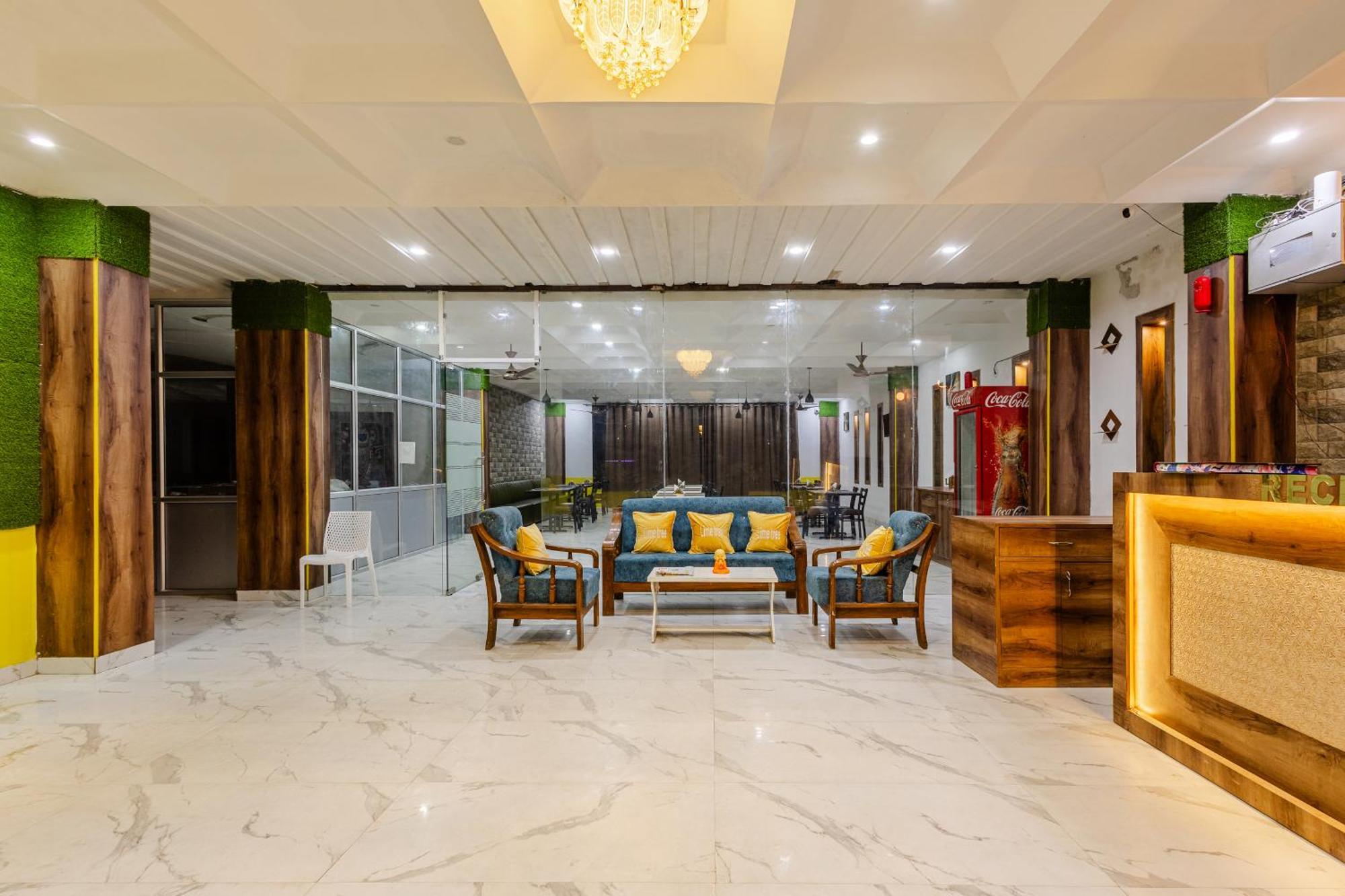 Lime Tree Hotel And Banquet Вриндавана Экстерьер фото