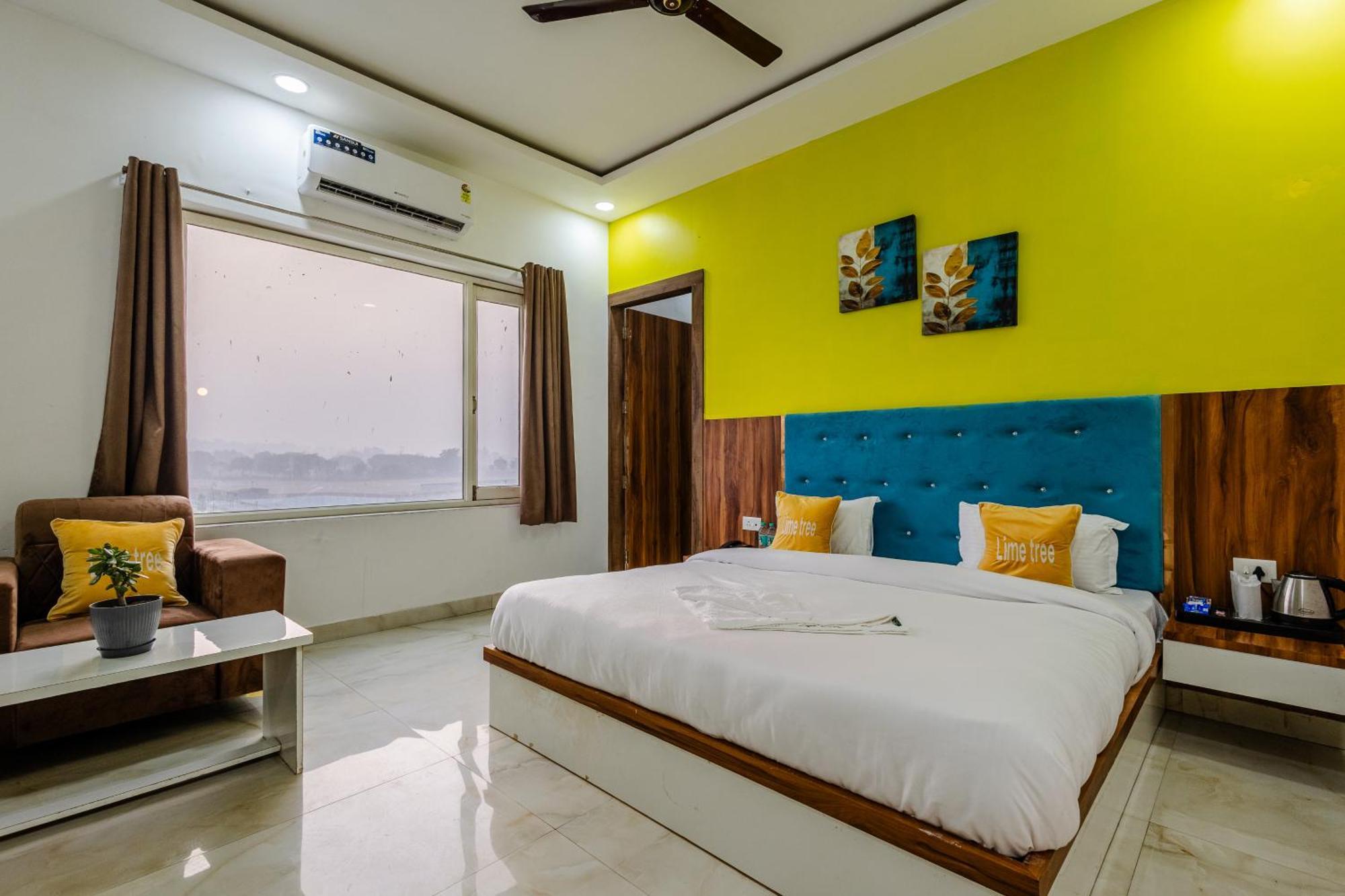 Lime Tree Hotel And Banquet Вриндавана Экстерьер фото