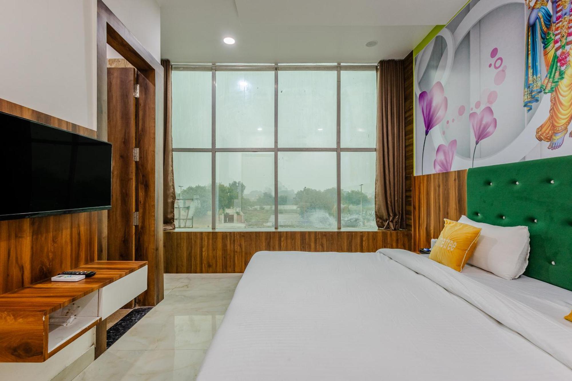 Lime Tree Hotel And Banquet Вриндавана Экстерьер фото