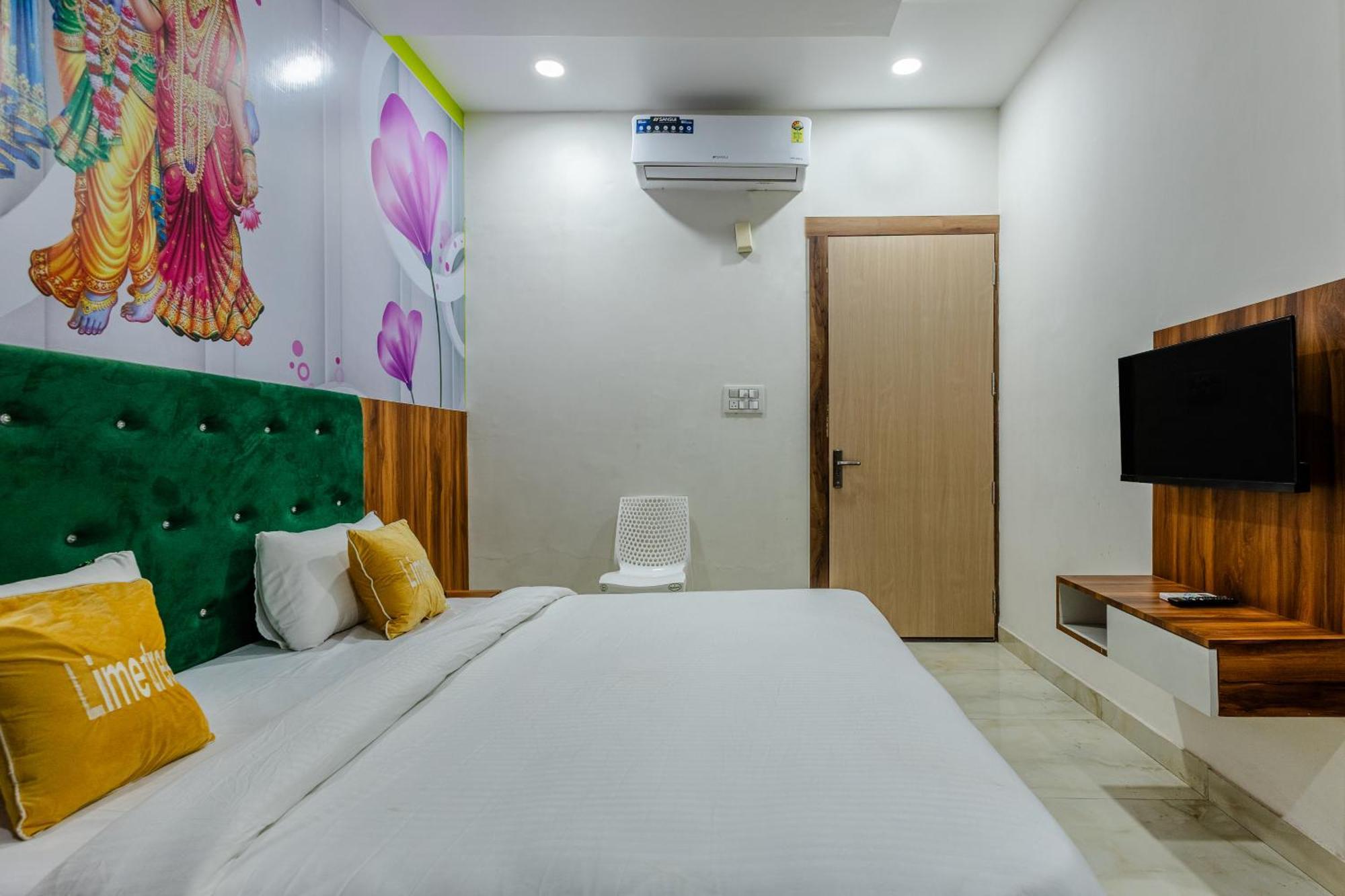 Lime Tree Hotel And Banquet Вриндавана Экстерьер фото