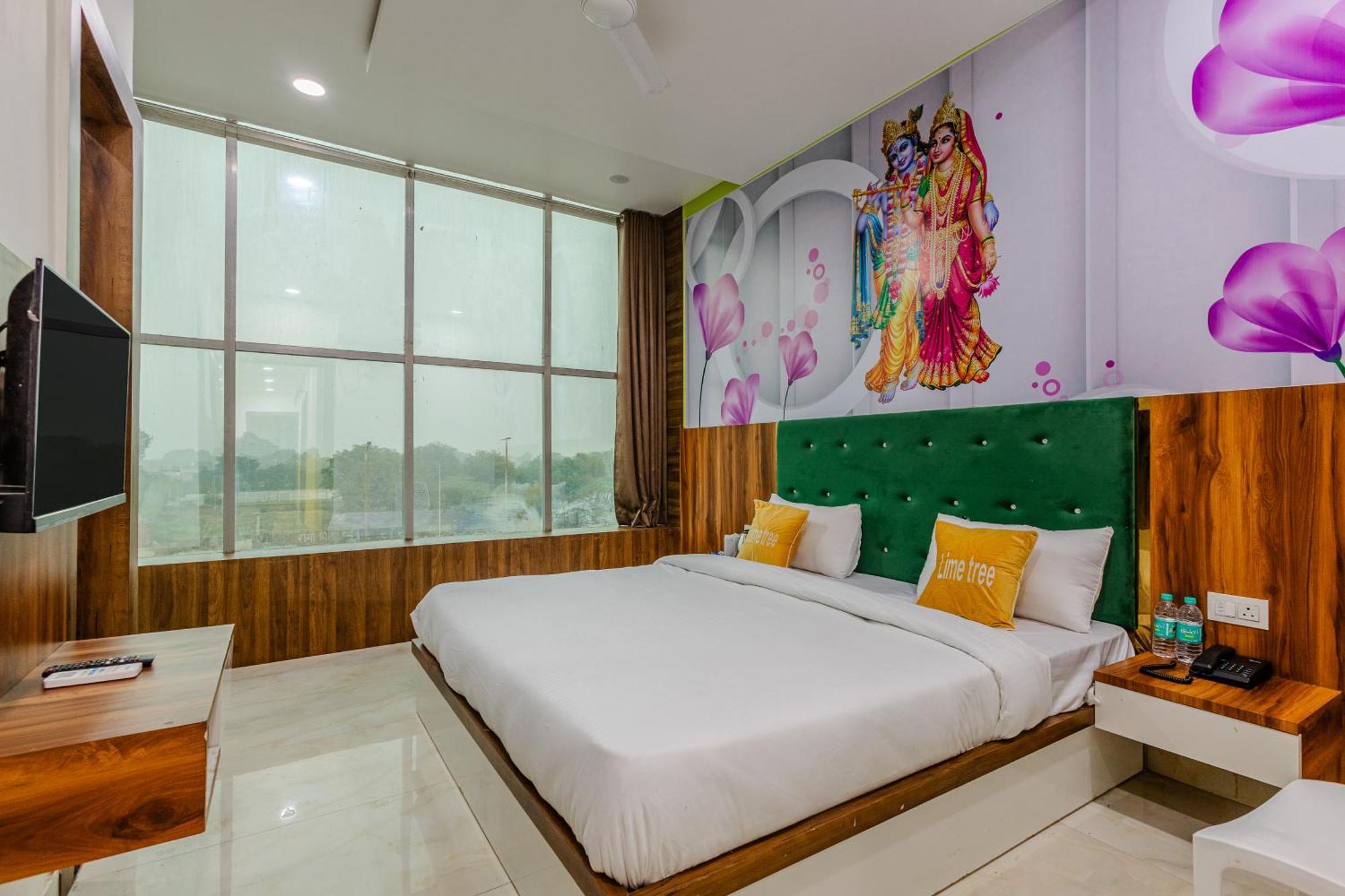Lime Tree Hotel And Banquet Вриндавана Экстерьер фото