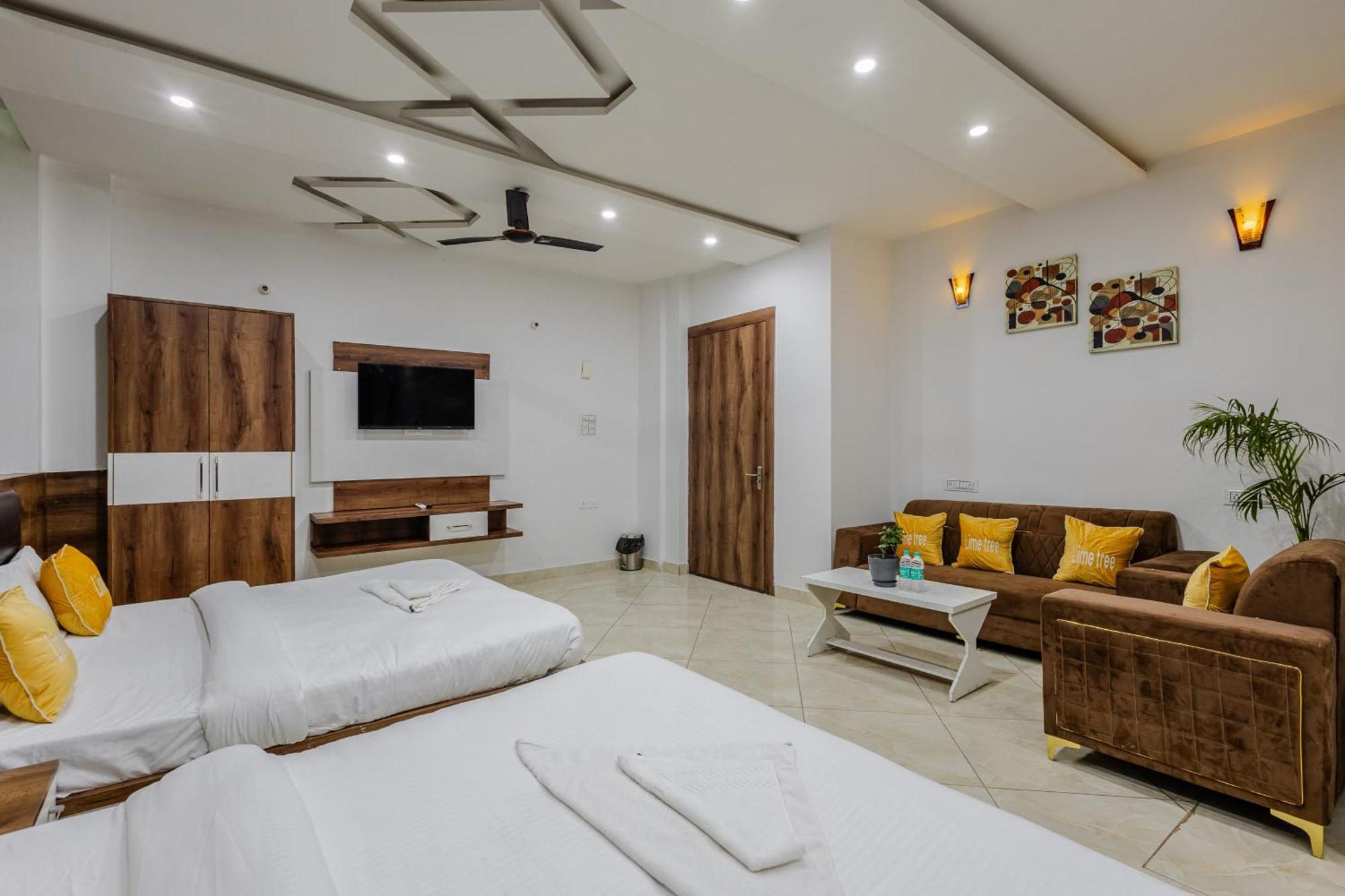 Lime Tree Hotel And Banquet Вриндавана Экстерьер фото
