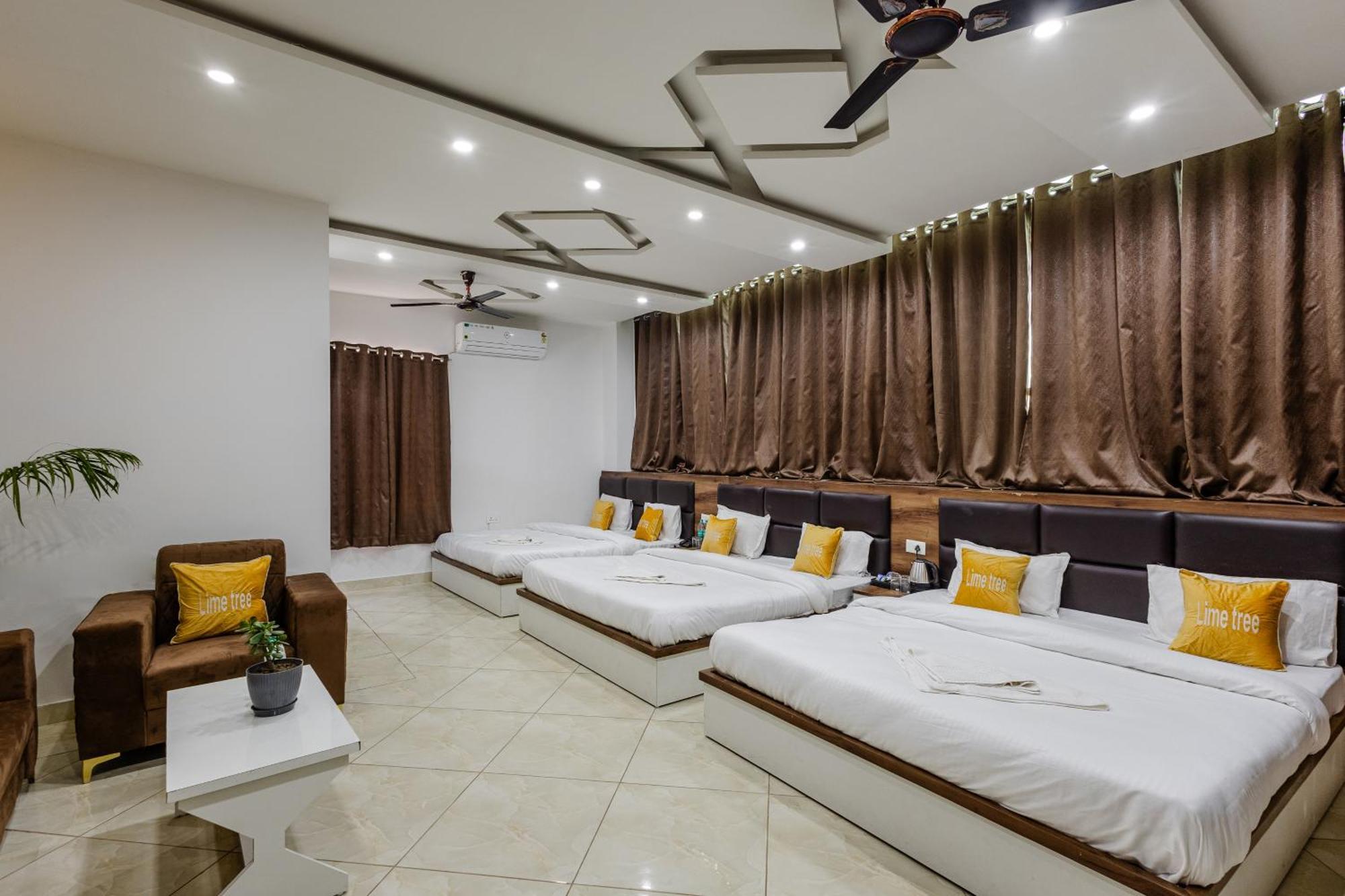Lime Tree Hotel And Banquet Вриндавана Экстерьер фото